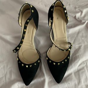 Adrienne Vittadini pointed stud 3 inch heels